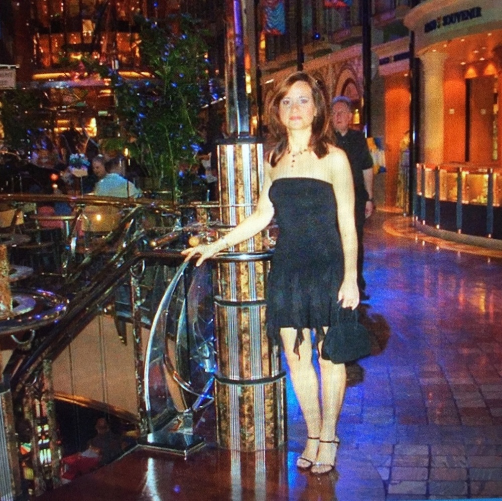 Meet your Posher, Carmela